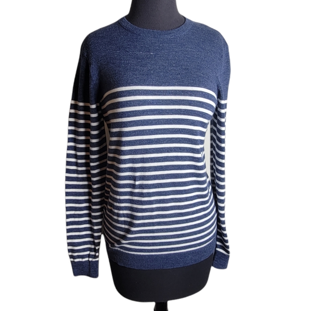 Knitwear by F&F blue white round neck stripe long sleeve sweater size small